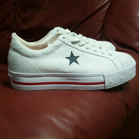Converse Shoes - NWOT CONVERSE ONE STAR PLATFORM OX SHOES